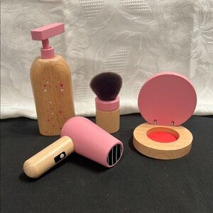 Member's Mark wooden beauty set- hairdryer, lotion bottle, brush, and compact